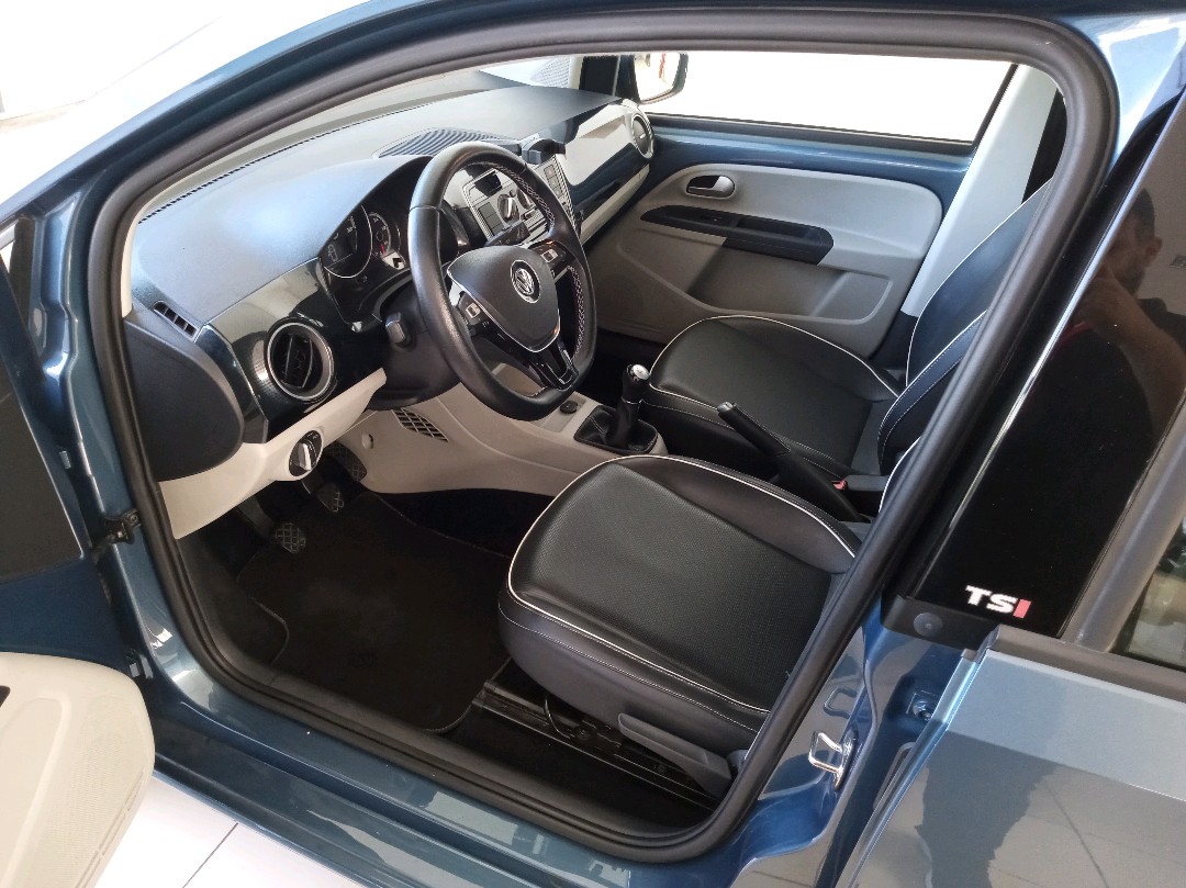 UP 1.0 TSI HIGH UP 12V FLEX 4P MANUAL6