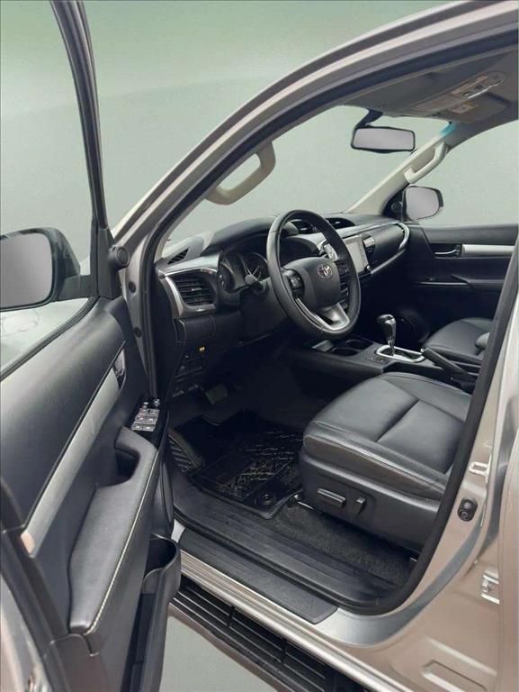HILUX 2.8 D-4D TURBO DIESEL CD SRV 4X4 AUTOMÁTICO13