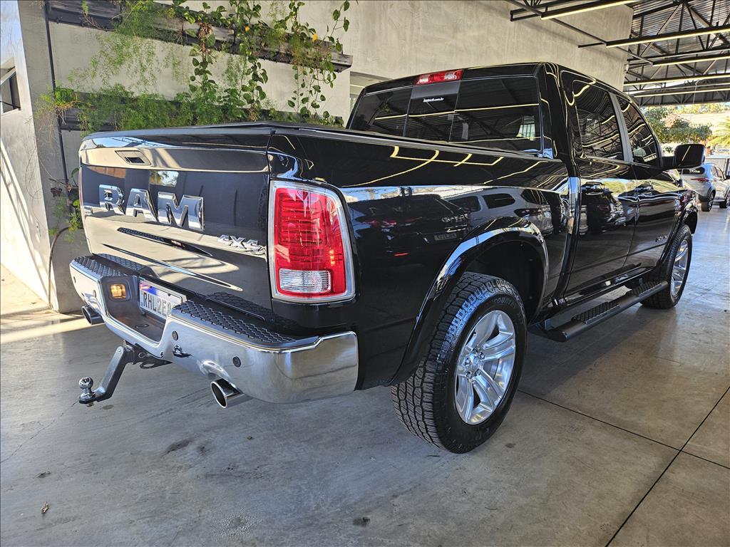 CLASSIC 5.7 V8 GASOLINA LARAMIE CD 4X4 AUTOMÁTICO