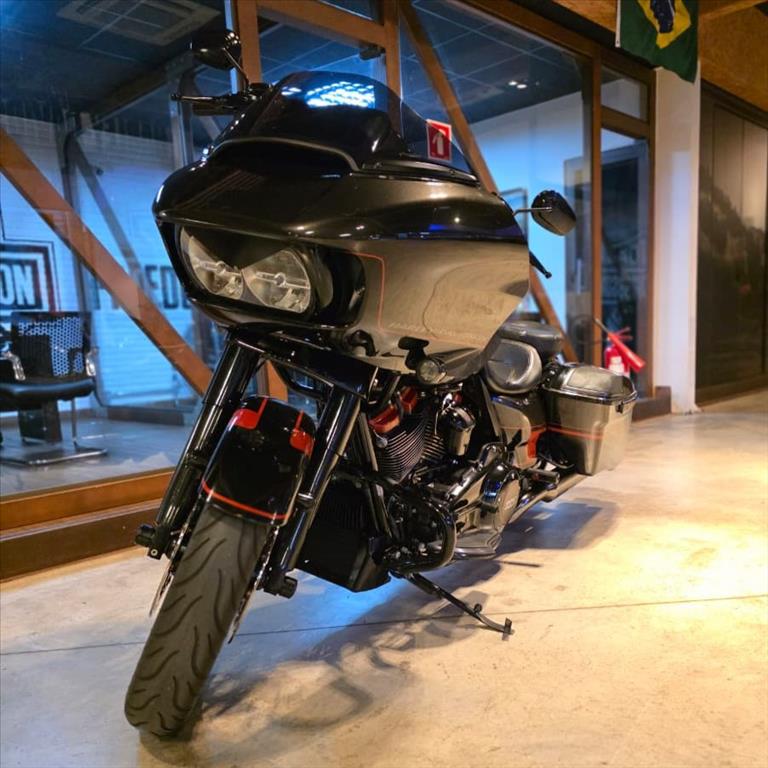 ROAD GLIDE ULTRA