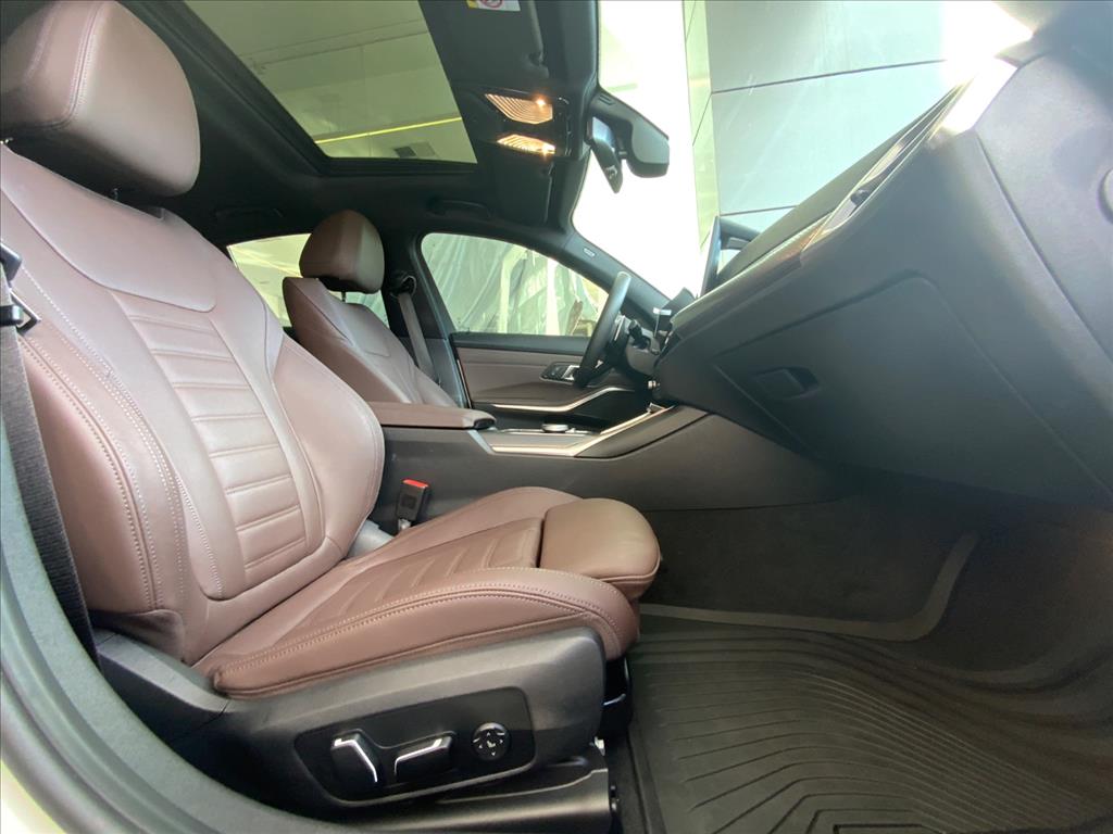 BMW-320i-2.0 16V TURBO FLEX M SPORT AUTOMÁTICO