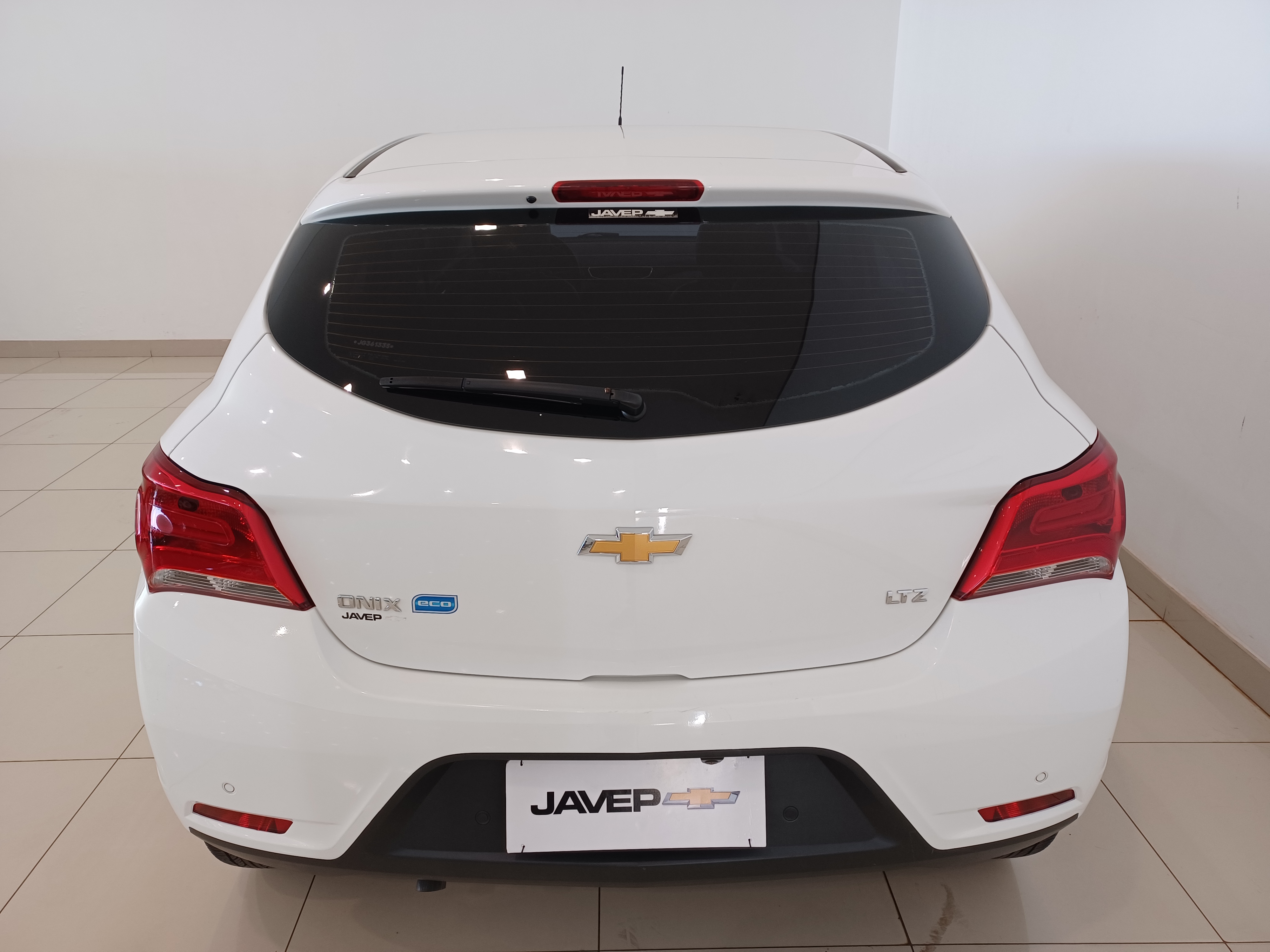 GM - Chevrolet-ONIX-1.4 MPFI LTZ 8V FLEX 4P AUTOMÁTICO