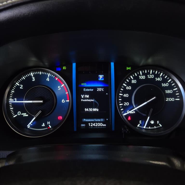HILUX 2.8 D-4D TURBO DIESEL CD SRX 4X4 AUTOMÁTICO7