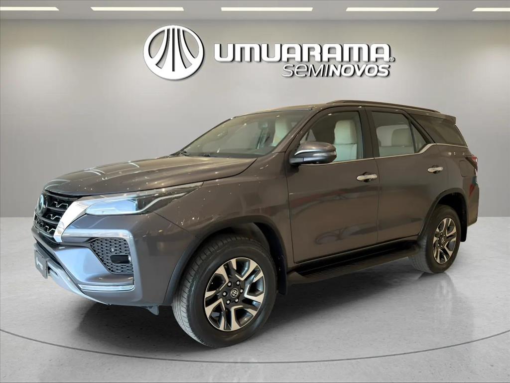 HILUX SW4 2.8 D-4D TURBO DIESEL SRX 7L 4X4 AUTOMÁTICO2
