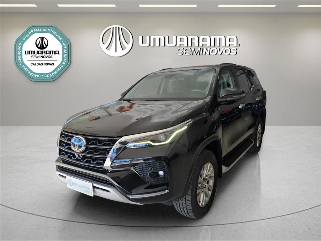 HILUX SW4 2.8 D-4D TURBO DIESEL SRX 7L 4X4 AUTOMÁTICO1