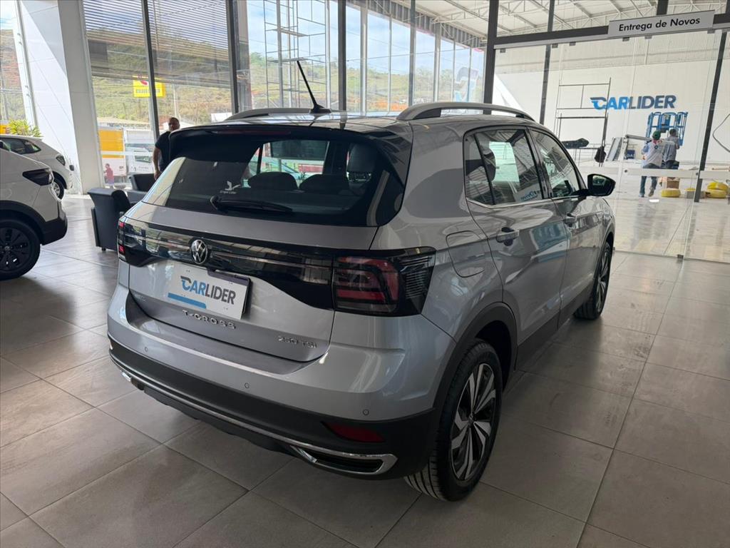 T-CROSS 1.4 250 TSI TOTAL FLEX HIGHLINE AUTOMÁTICO2