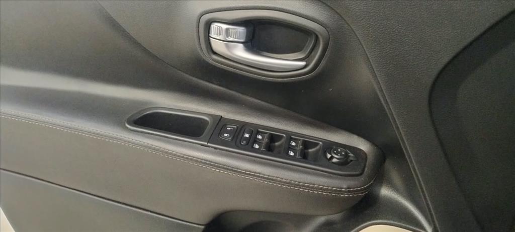 RENEGADE 1.8 16V FLEX 4P AUTOMÁTICO4