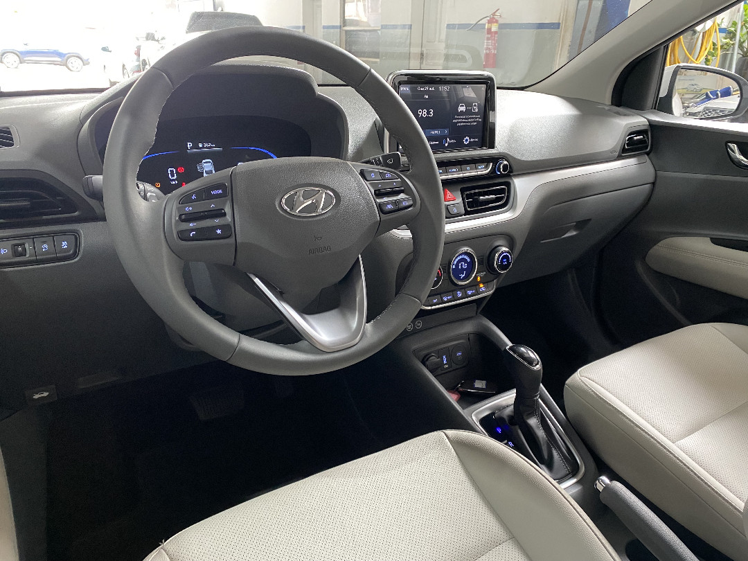 Hyundai-HB20S-1.0 TGDI FLEX PLATINUM SAFETY AUTOMÁTICO
