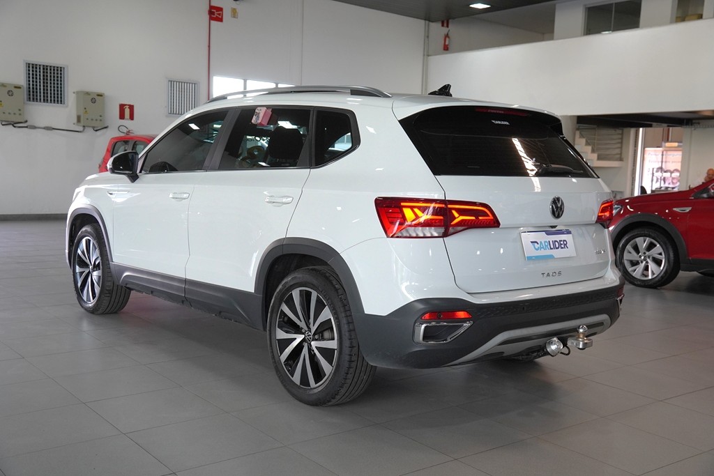 TAOS 1.4 250 TSI TOTAL FLEX HIGHLINE AUTOMÁTICO4