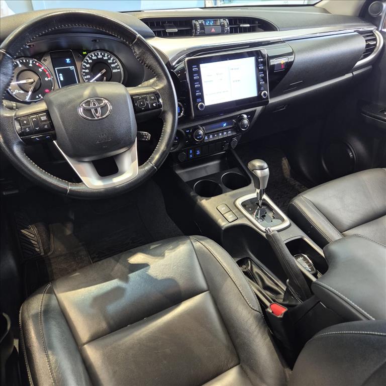 HILUX 2.8 D-4D TURBO DIESEL CD SRV 4X4 AUTOMÁTICO11