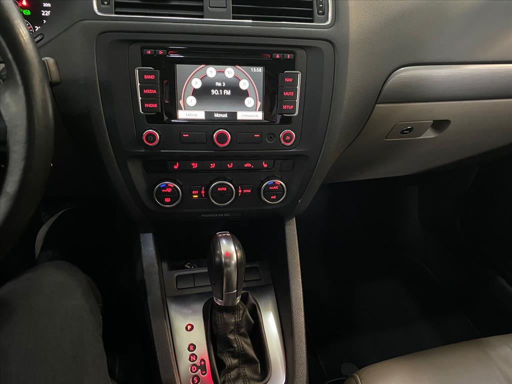 JETTA 2.0 TSI HIGHLINE 200CV GASOLINA 4P TIPTRONIC