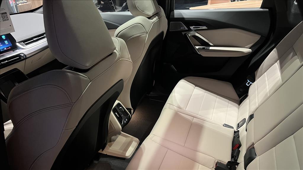 iX1 ELÉTRICO XDRIVE30 M SPORT6