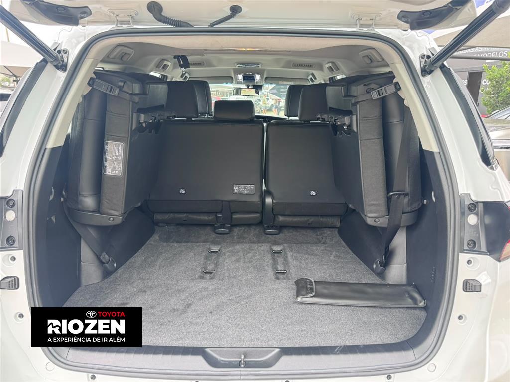 HILUX SW4 2.8 D-4D TURBO DIESEL SRX PLATINUM 7L 4X4 AUTOMÁTICO15