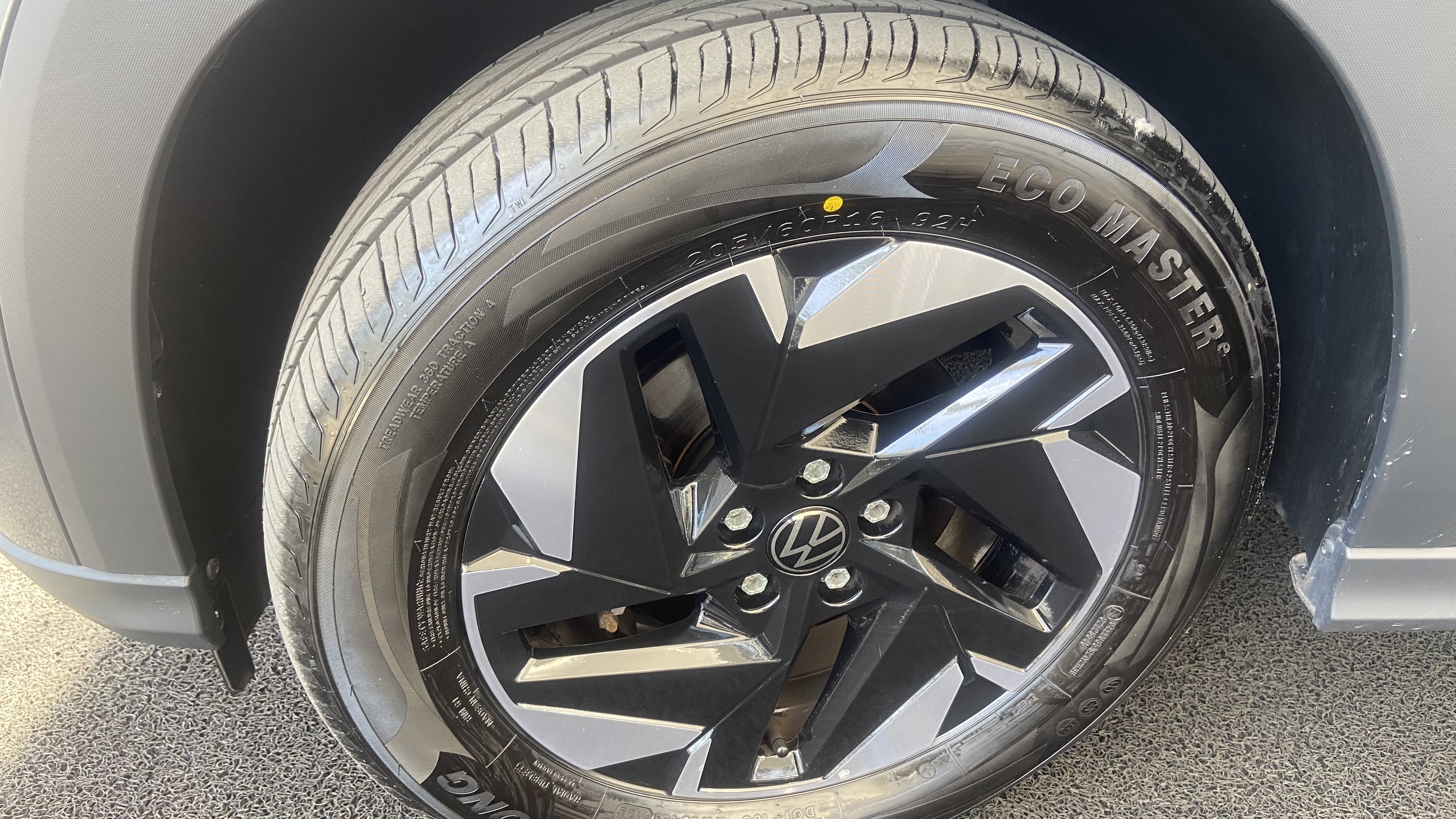 Volkswagen-TERA-1.0 170 TSI COMFORT AUTOMÁTICO