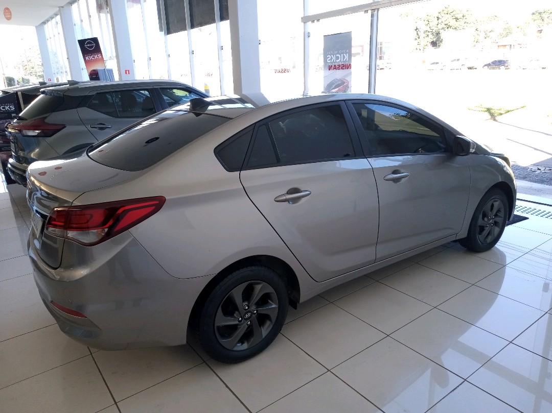HB20S 1.0 COMFORT PLUS 12V FLEX 4P MANUAL5