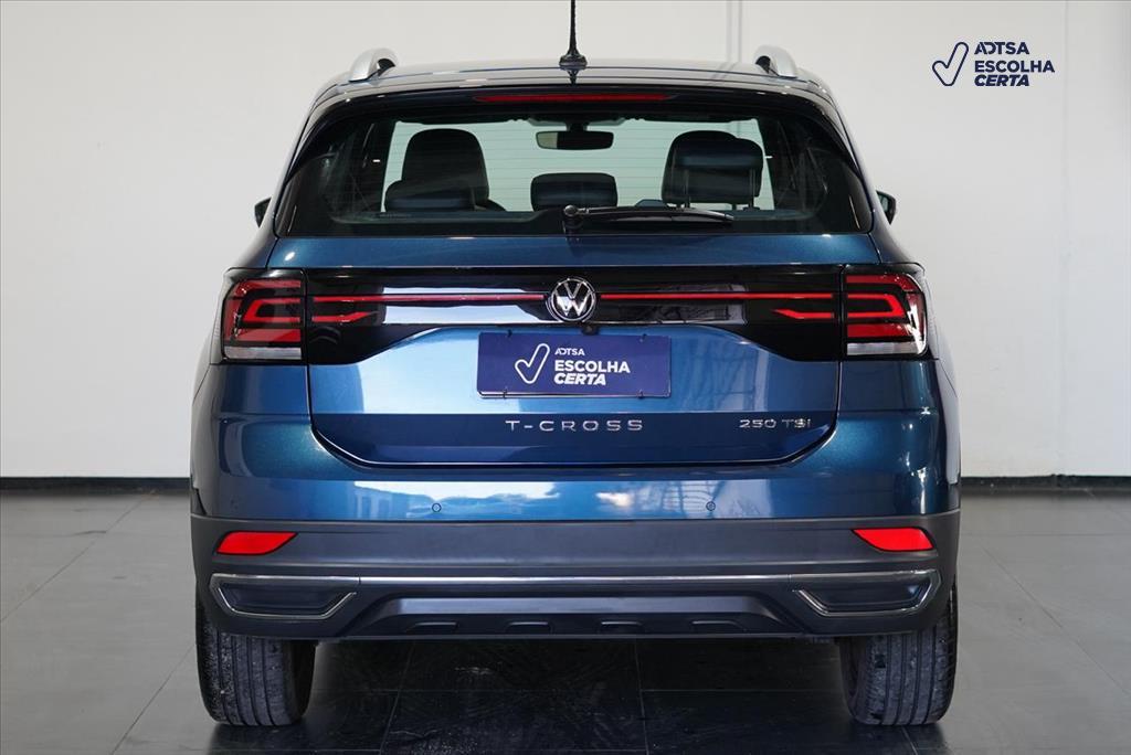 T-CROSS