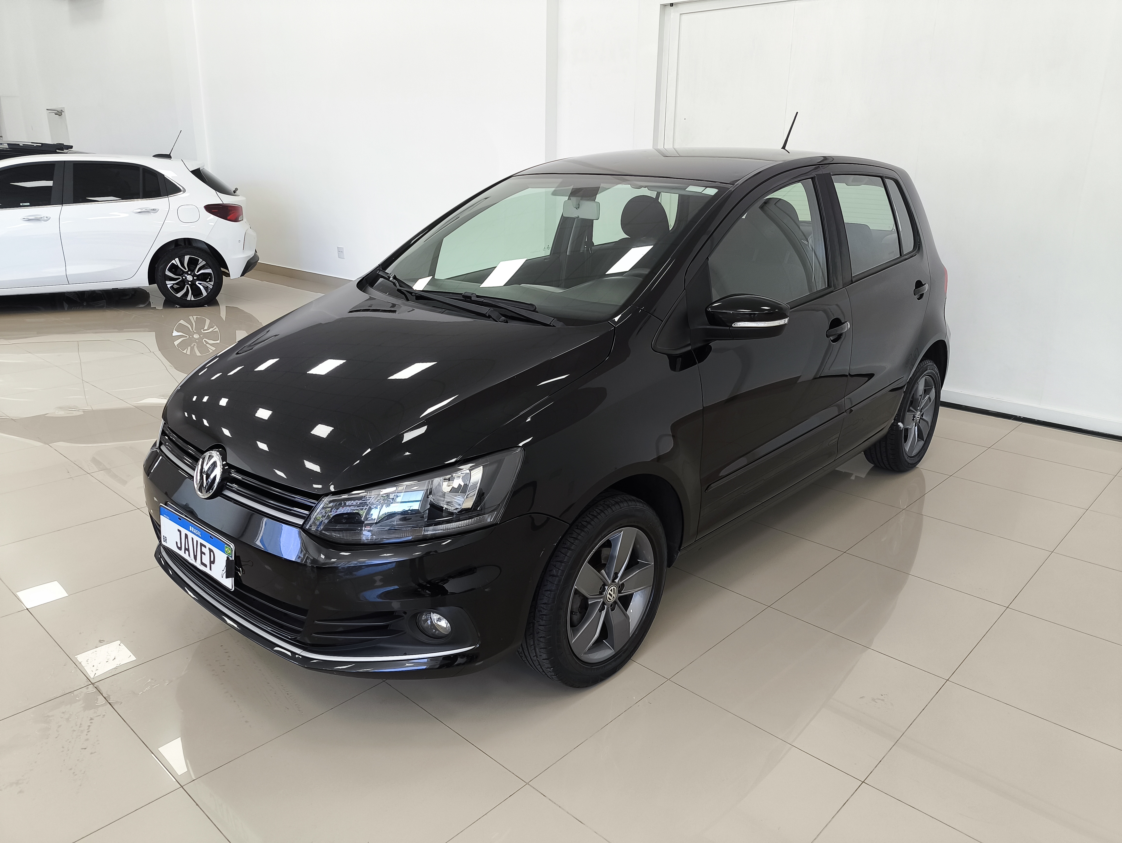 VW - Volkswagen-FOX-1.6 MSI TOTAL FLEX CONNECT 4P MANUAL