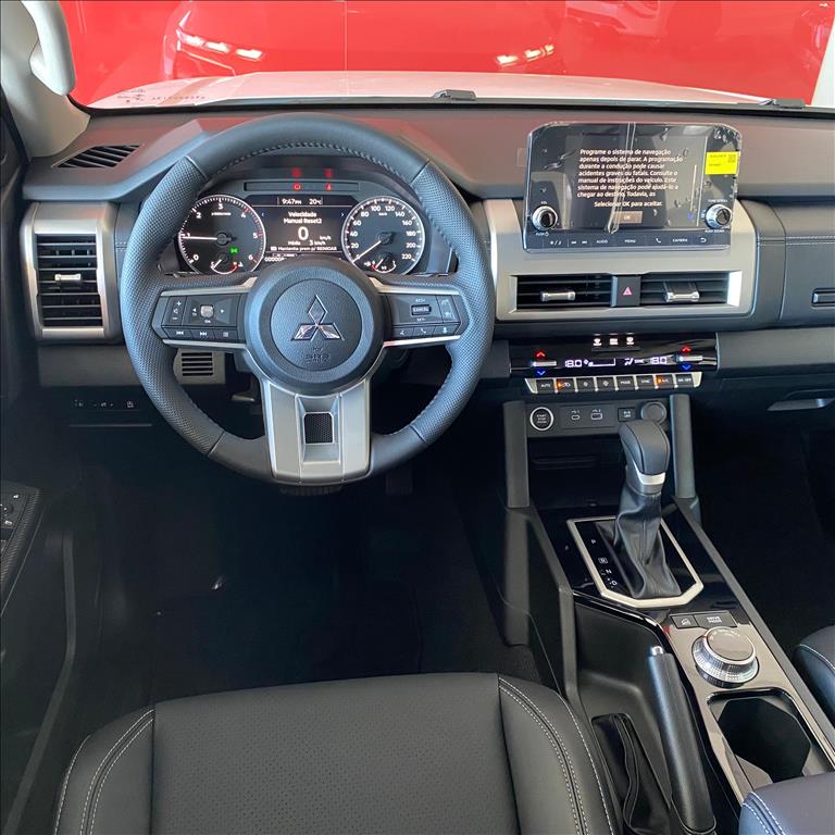 Mitsubishi-TRITON-2.4 BITURBO DIESEL CD HPE-S 4X4 AUTOMÁTICO