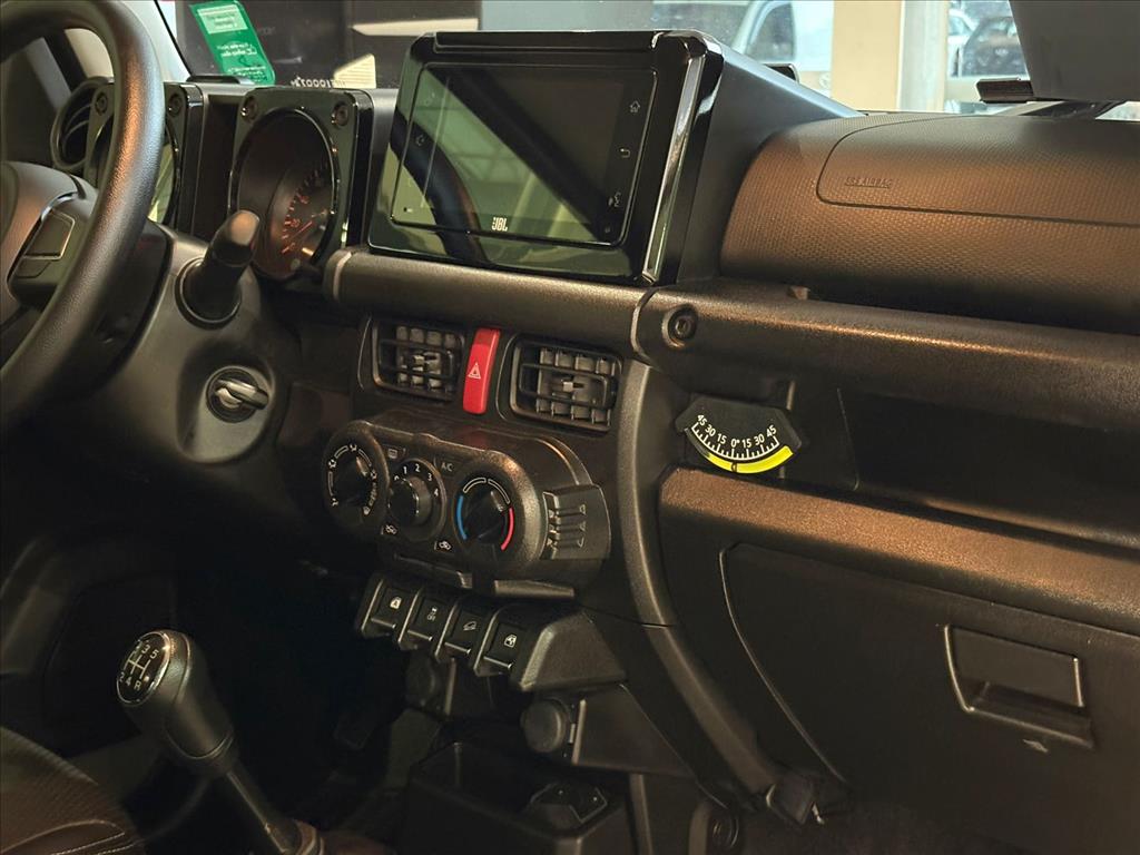 JIMNY 1.5 GASOLINA SIERRA 4YOU 4X4 MANUAL17