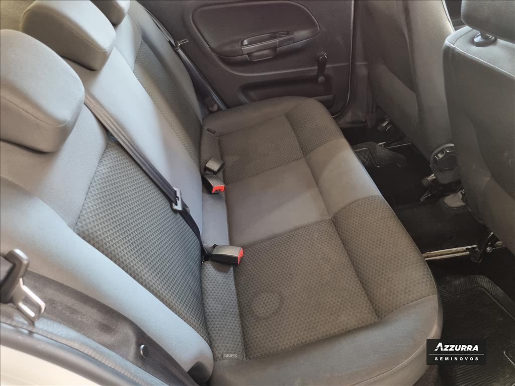 VOYAGE 1.0 12V MPI TOTALFLEX 4P MANUAL15