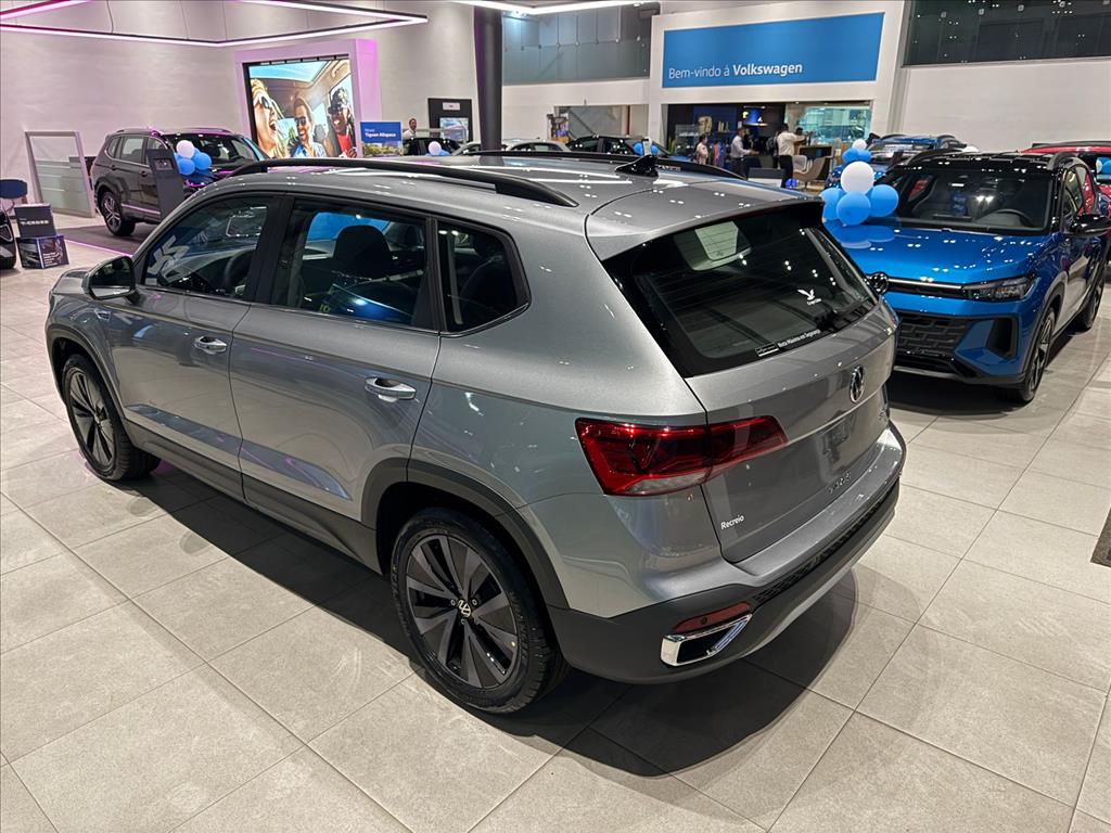 TAOS 1.4 250 TSI TOTAL FLEX COMFORTLINE AUTOMÁTICO2