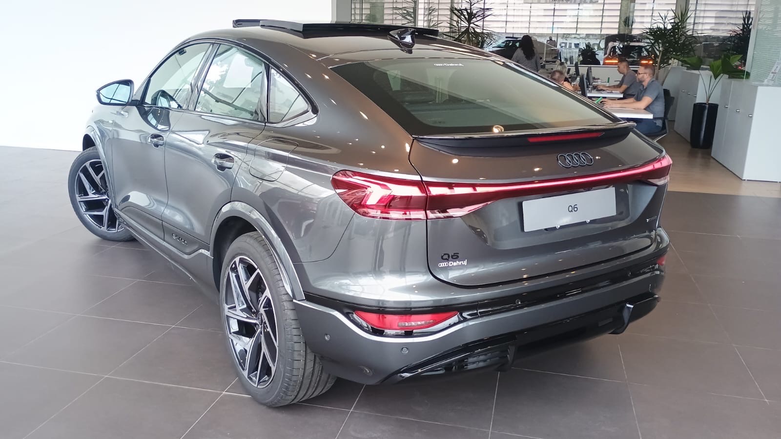 Q6 E-TRON 100 KW ELÉTRICO SPORTBACK QUATTRO5