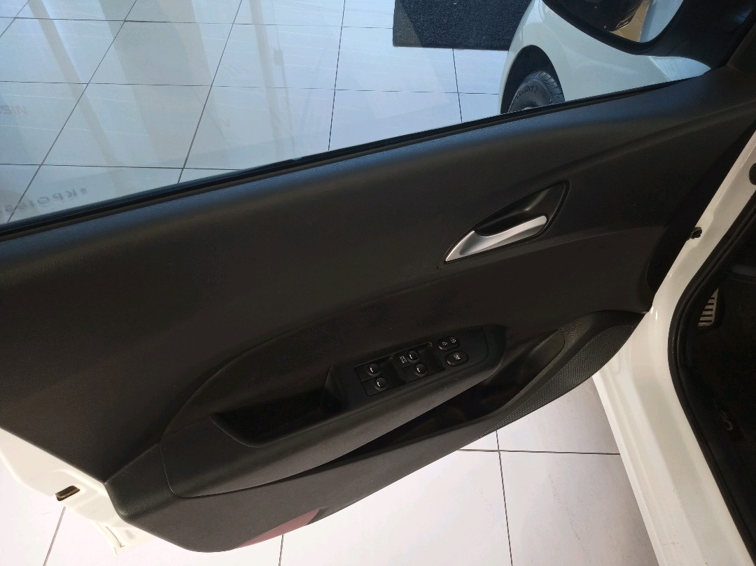 HB20 1.6 COMFORT PLUS 16V FLEX 4P AUTOMÁTICO8