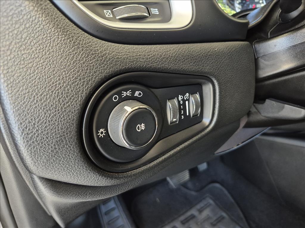 RENEGADE 1.8 16V FLEX 4P AUTOMÁTICO14