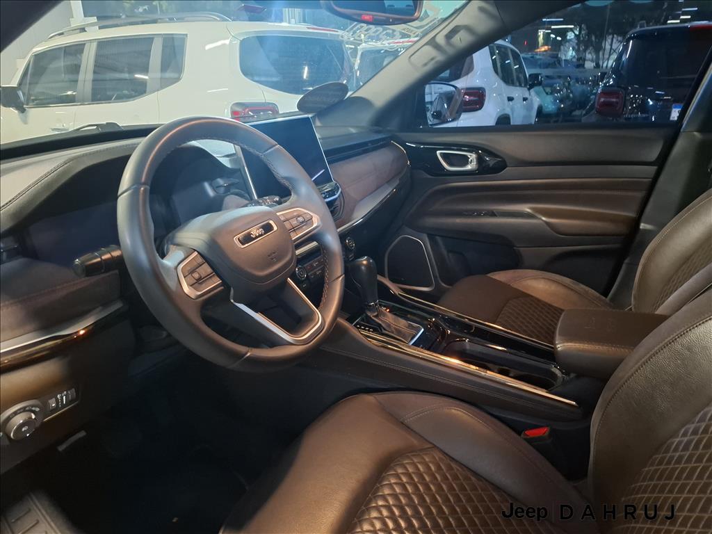 COMMANDER 1.3 T270 TURBO FLEX OVERLAND AT68