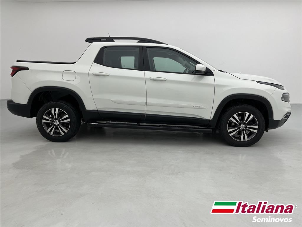 TORO 1.3 TURBO 270 FLEX FREEDOM AT65