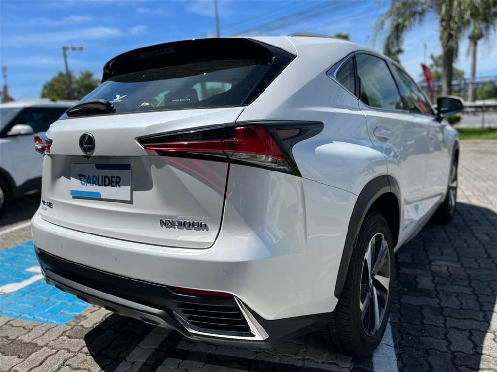 NX 300h 2.5 16V VVT-I HYBRID LUXURY CVT AWD3