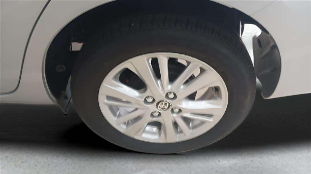 YARIS 1.5 16V FLEX SEDAN XL MANUAL12