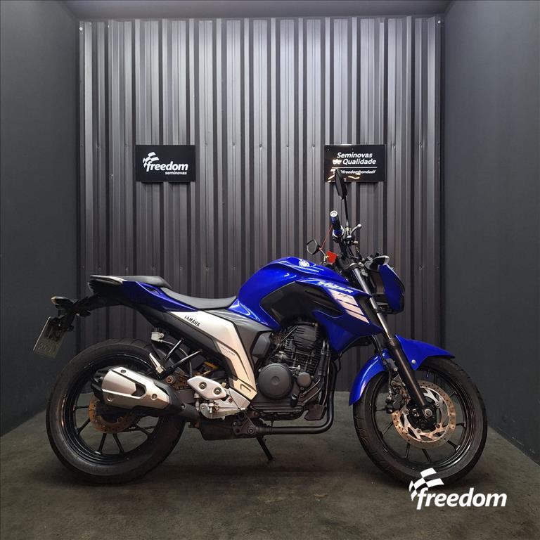 Moto YAMAHA do modelo FAZER FZ25 ABS 2023/2023