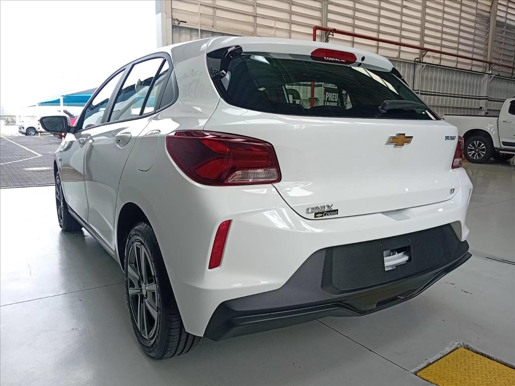 ONIX 1.0 TURBO FLEX LT AUTOMÁTICO3