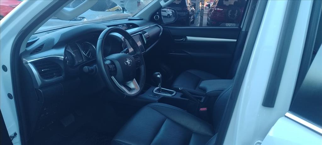 HILUX 2.8 D-4D TURBO DIESEL CD SRX 4X4 AUTOMÁTICO7