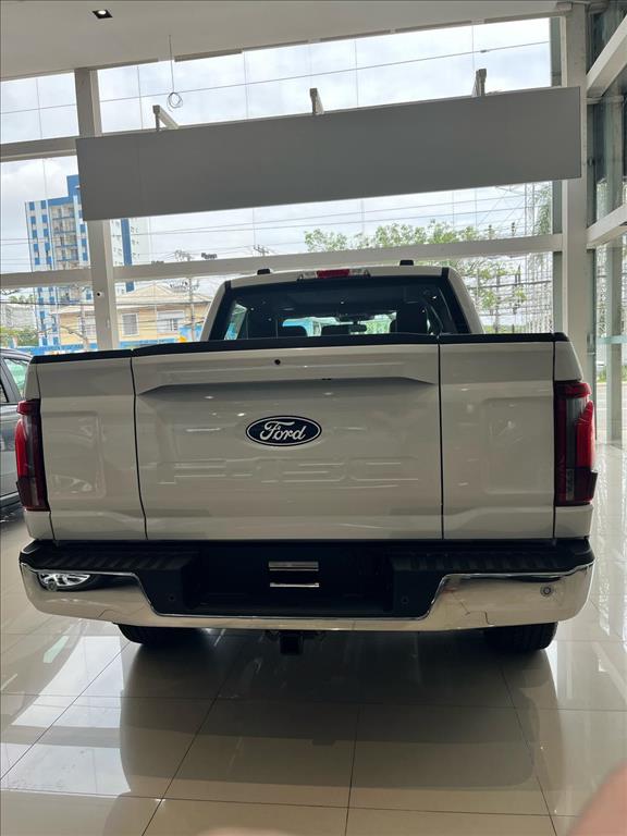 Ford-F-150-5.0 V8 GASOLINA CD LARIAT FX4 AUTOMÁTICO