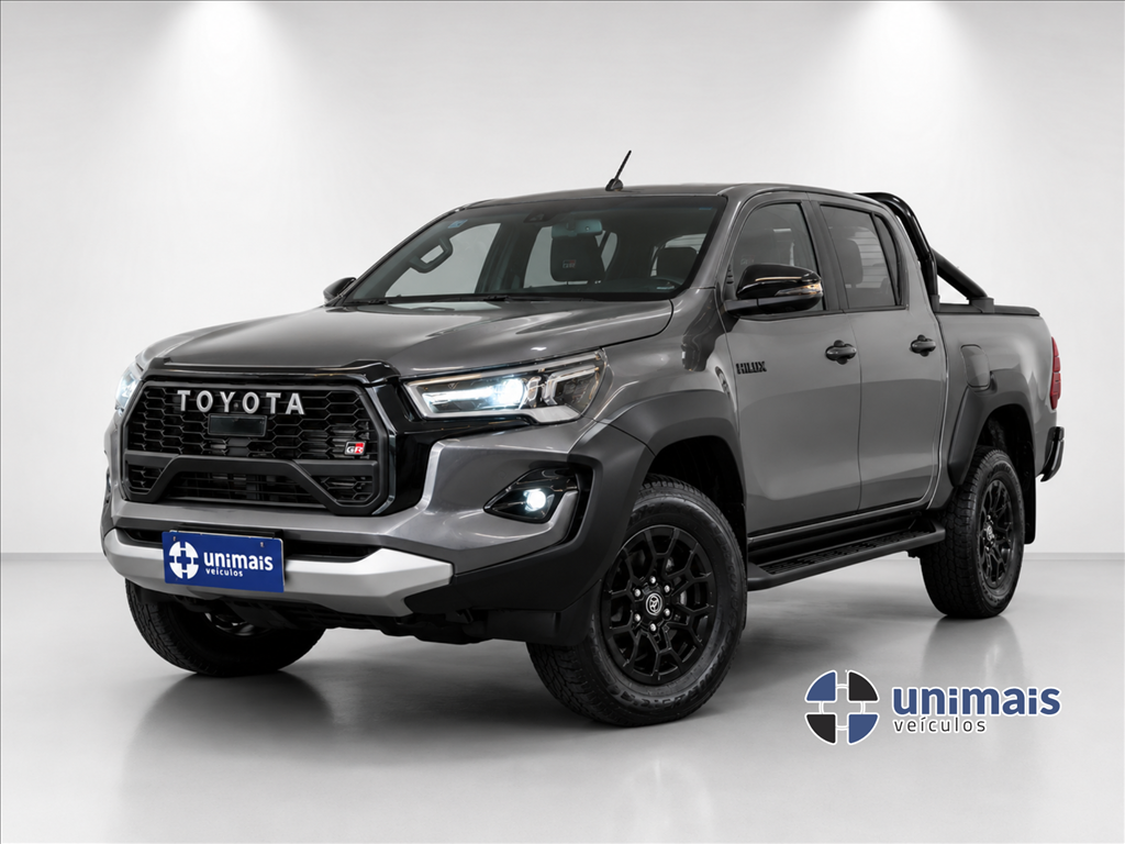 TOYOTA HILUX 2.8 D-4D TURBO DIESEL CD GR-S 4X4 AUTOMÁTICO