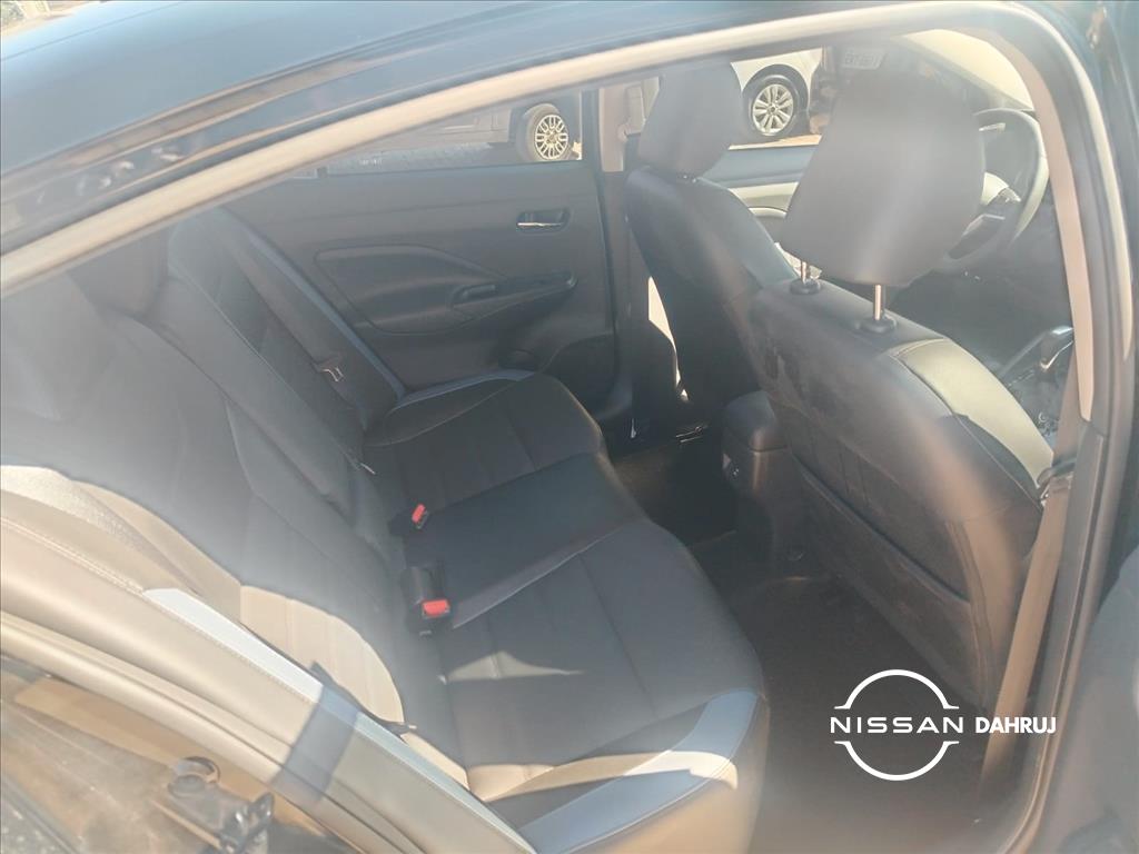 VERSA 1.6 16V FLEX EXCLUSIVE XTRONIC5