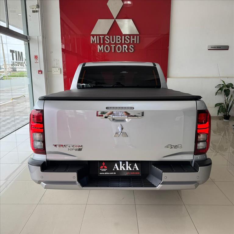 Mitsubishi-TRITON-2.4 BITURBO DIESEL CD HPE-S 4X4 AUTOMÁTICO