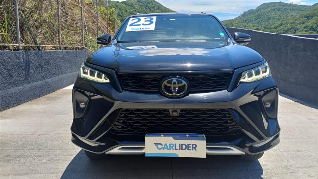 HILUX SW4 2.8 D-4D TURBO DIESEL DIAMOND 7L 4X4 AUTOMÁTICO