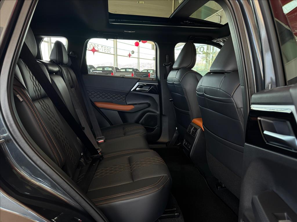 Mitsubishi-OUTLANDER-2.4 PHEV SIGNATURE S-AWC DHT