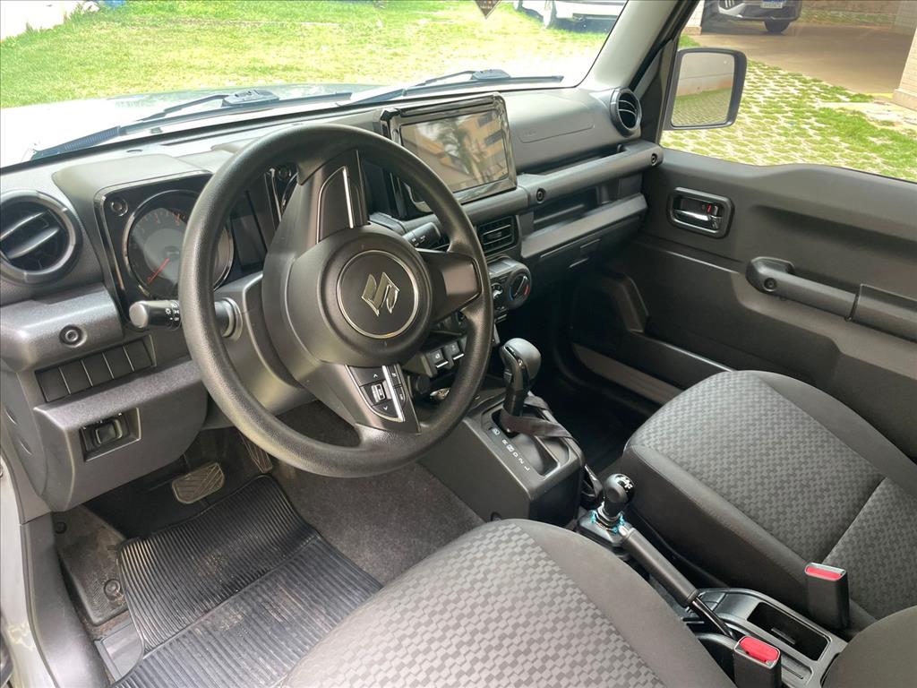 JIMNY 1.5 GASOLINA SIERRA 4YOU 4X4 AUTOMÁTICO5