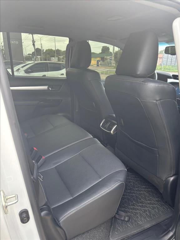 HILUX 2.8 D-4D TURBO DIESEL CD SRX 4X4 AUTOMÁTICO7