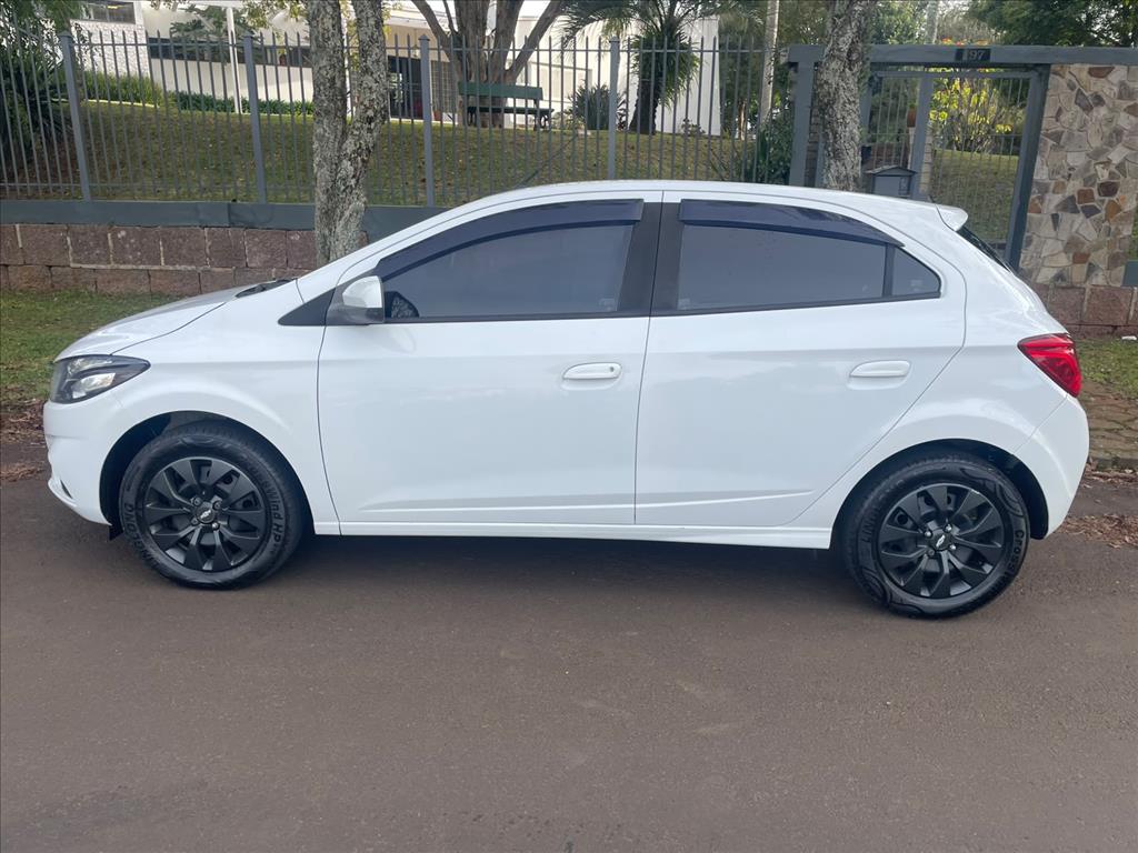 GM - Chevrolet-ONIX-1.4 MPFI LT 8V FLEX 4P MANUAL