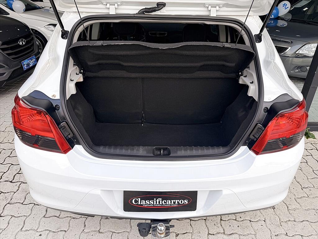 Chevrolet Onix - 1.4 MPFI LTZ 8V FLEX 4P MANUAL