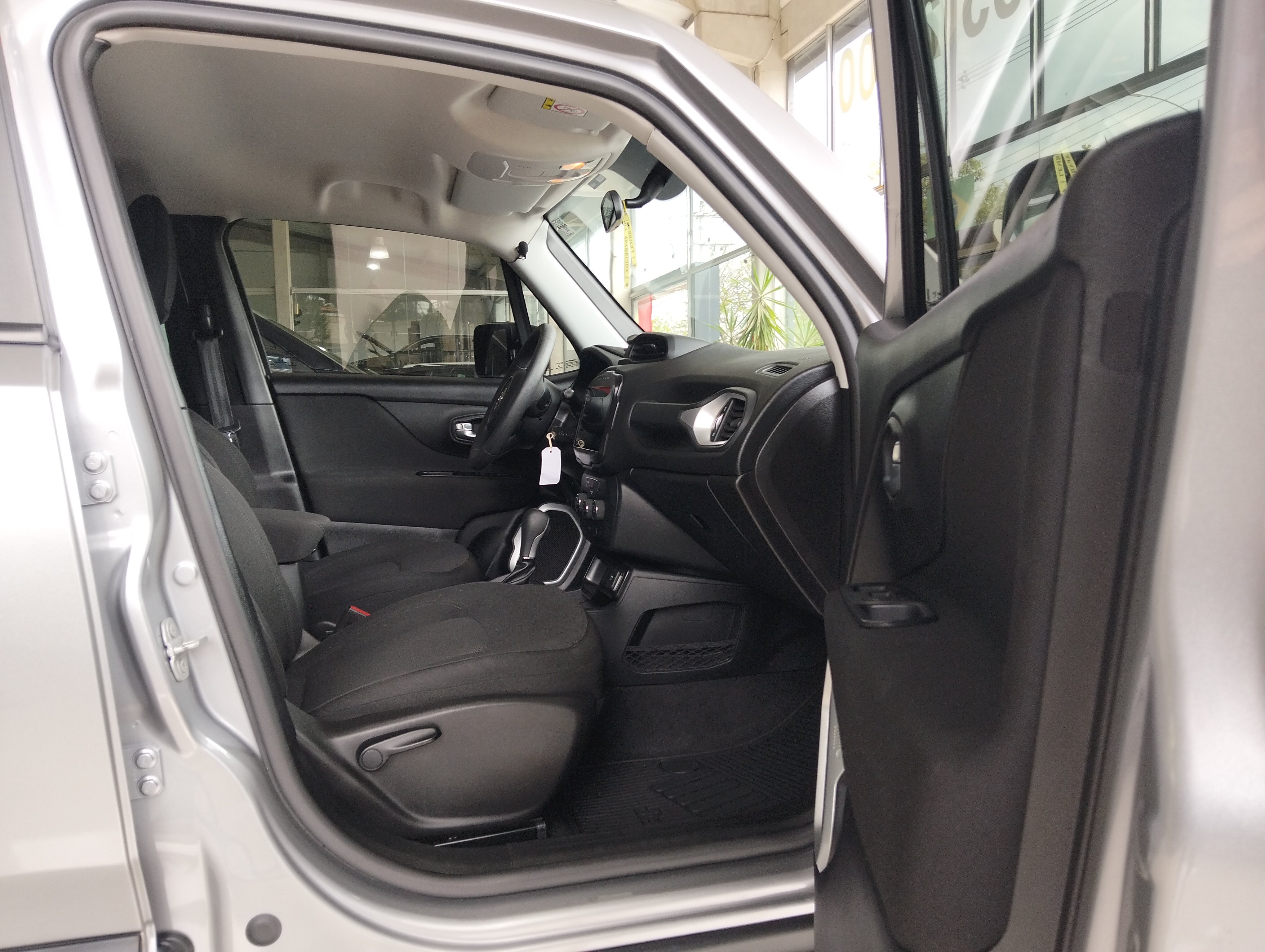 RENEGADE 1.8 16V FLEX 4P AUTOMÁTICO9