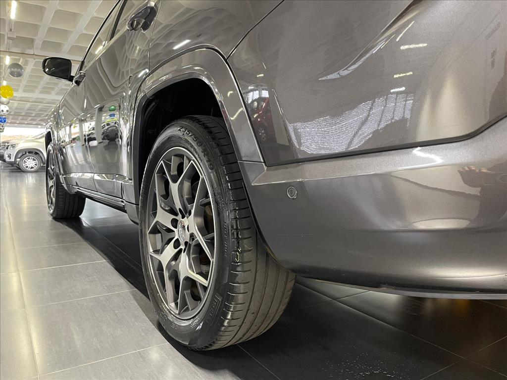 COMMANDER 1.3 T270 TURBO FLEX OVERLAND AT68