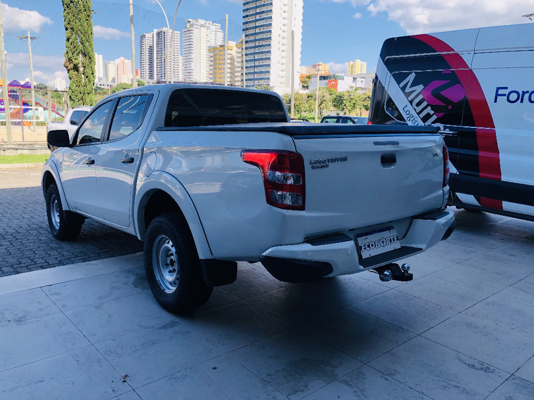 L200 TRITON 2.4 16V TURBO DIESEL GL CD 4X4 MANUAL5