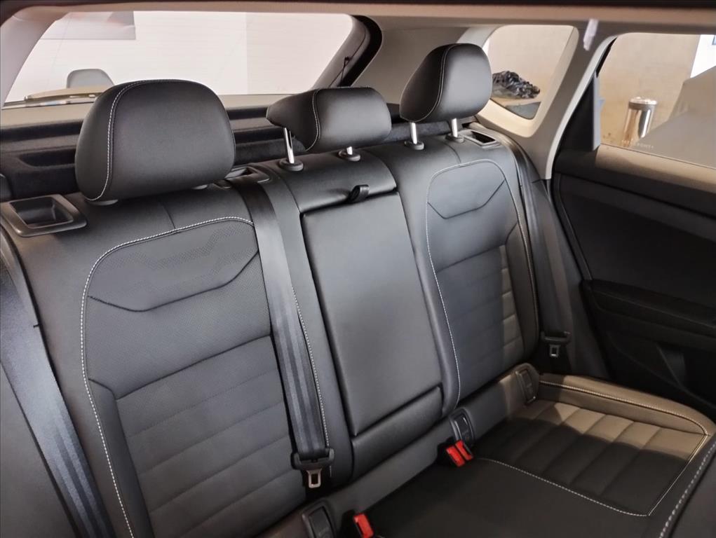 TAOS 1.4 250 TSI TOTAL FLEX HIGHLINE AUTOMÁTICO10