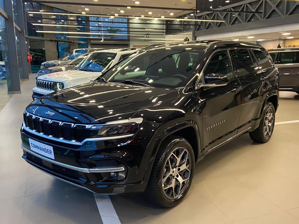 COMMANDER 1.3 T270 TURBO FLEX OVERLAND AT6 COMMANDER 1.3 T270 TURBO FLEX OVERLAND AT6